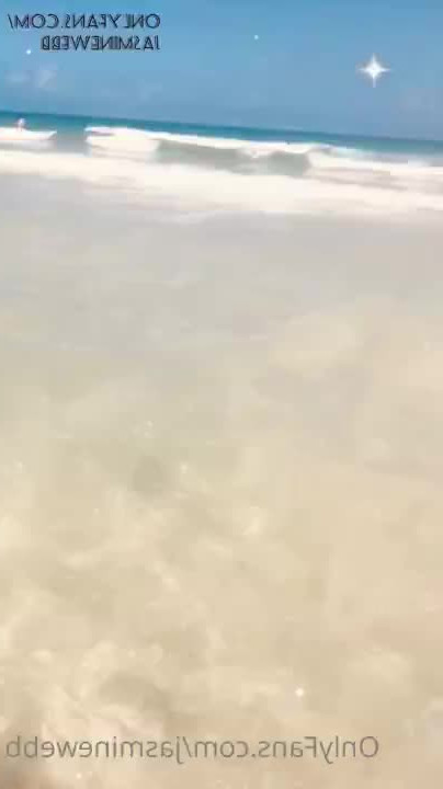 Rosie Harper [ rosieharper ] - The ingenuity of deep frying a turkey