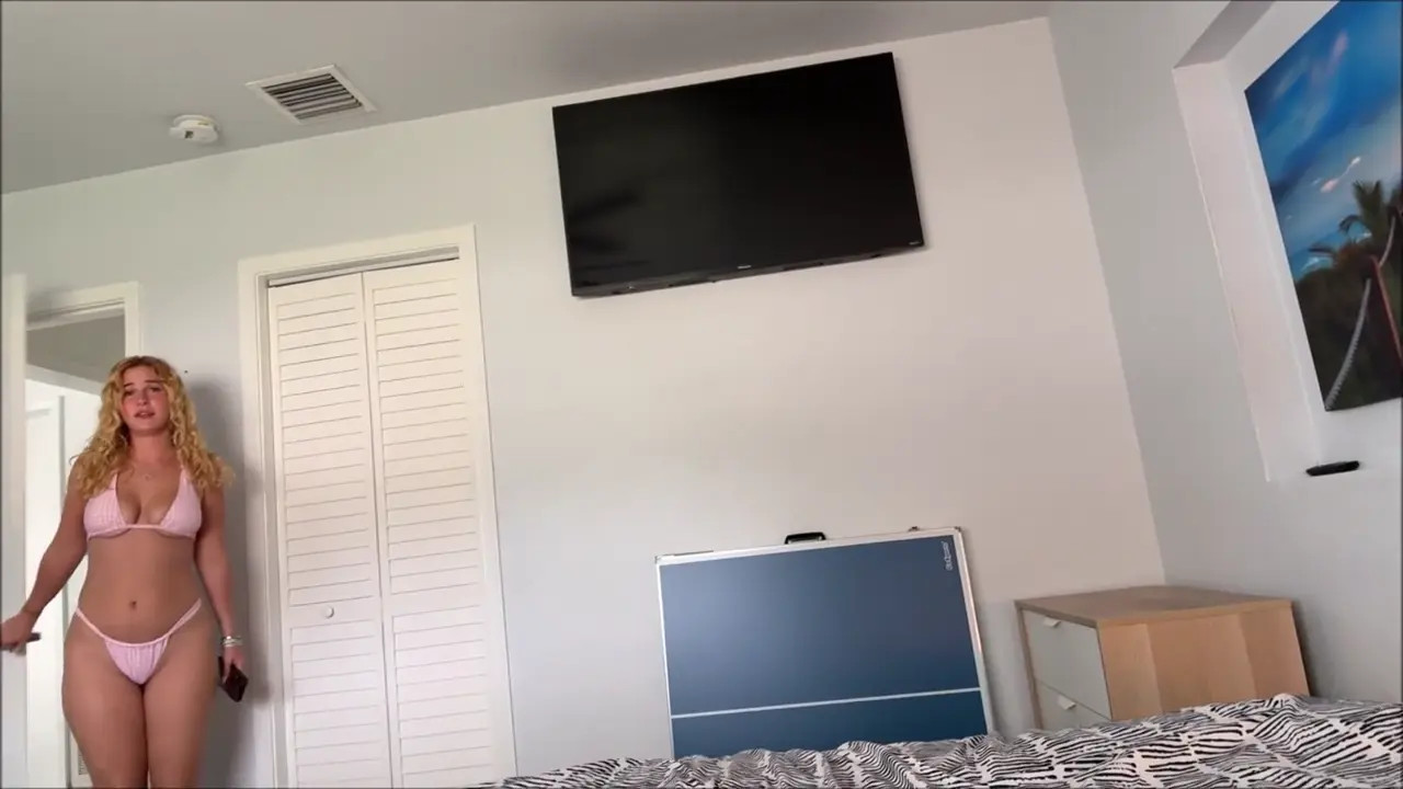 Cassie2sassy Fucks Her Stepbrother & Gets CIM