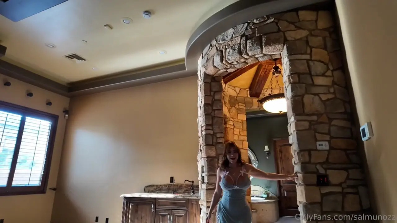 Salomelons Blows Her Stepbro & Gets Banged