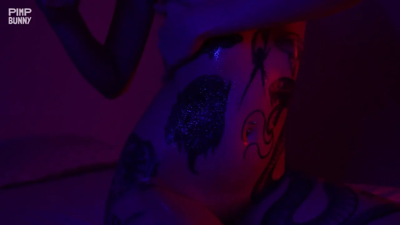 Oiled Tattoo Babe Squirts And Gets Mouth Filled With Sperm