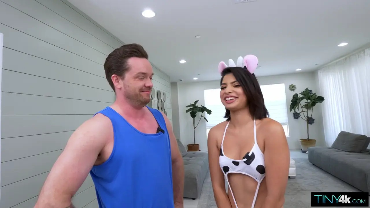 HazelHeartXXX Does The Taste Game And Gets A Creampie As A Reward