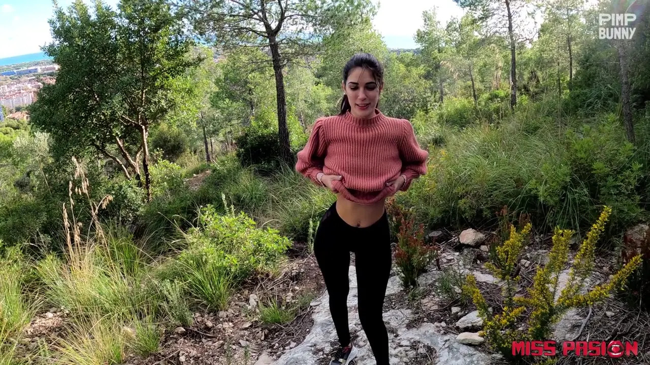Risky Outdoor Blowjob In The Forest – Almost Caught