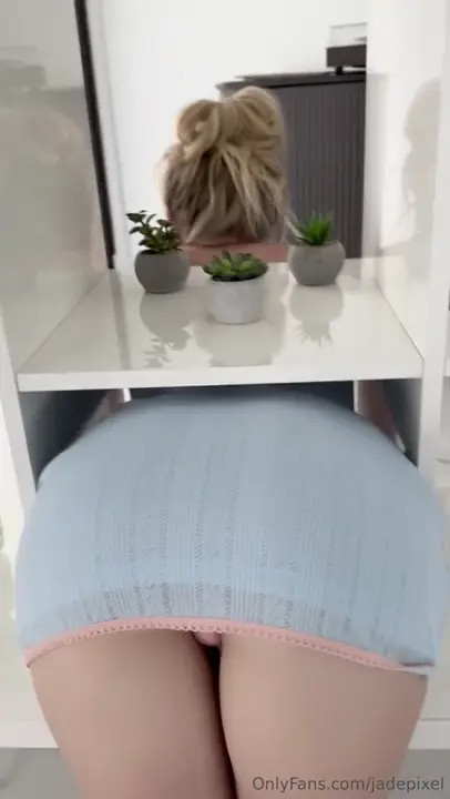 Jade Pixel’s Ass Slapping Doggy Style Leak in High Definition