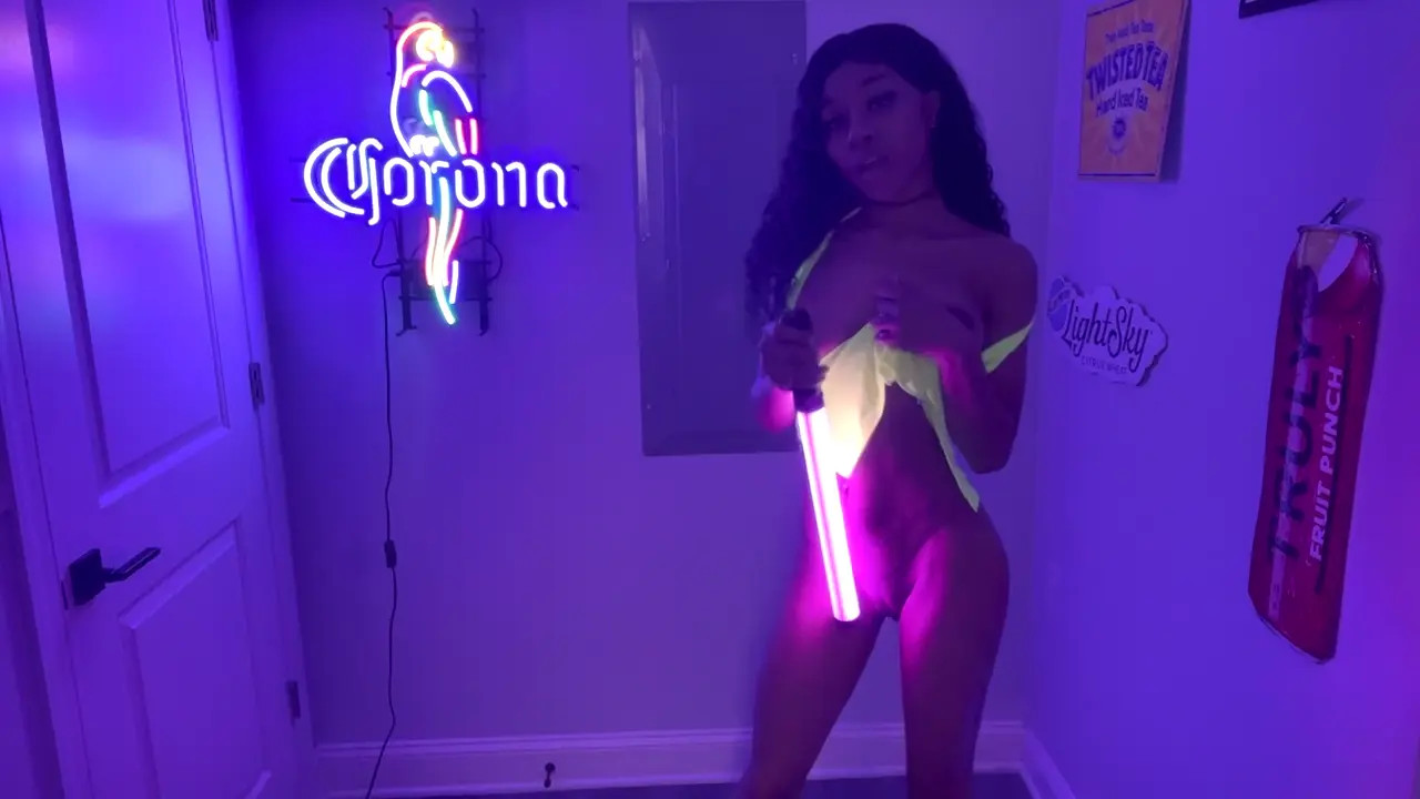 Amari Gold Rides Her BBC Dildo On The Floor