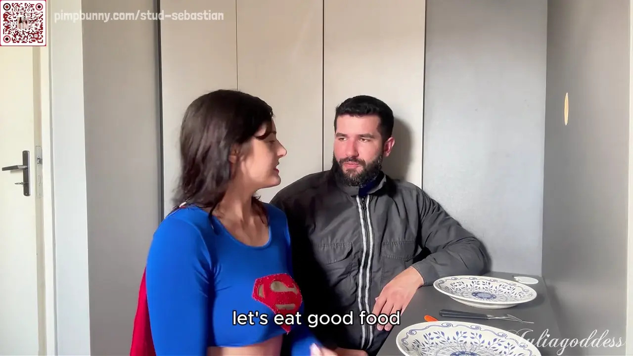 Julia Goddess Gets Her Asshole Stretched As Supergirl