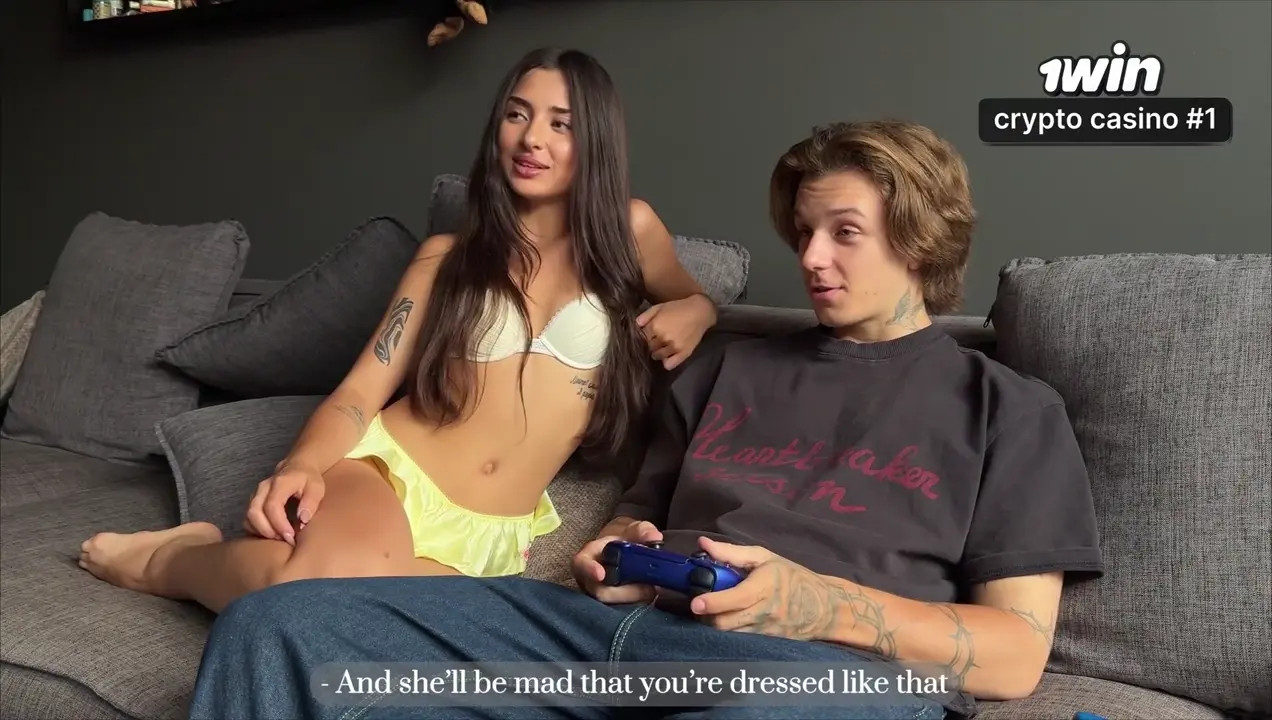 MilaMuse Distracts Her Boyfriend From Playing Games