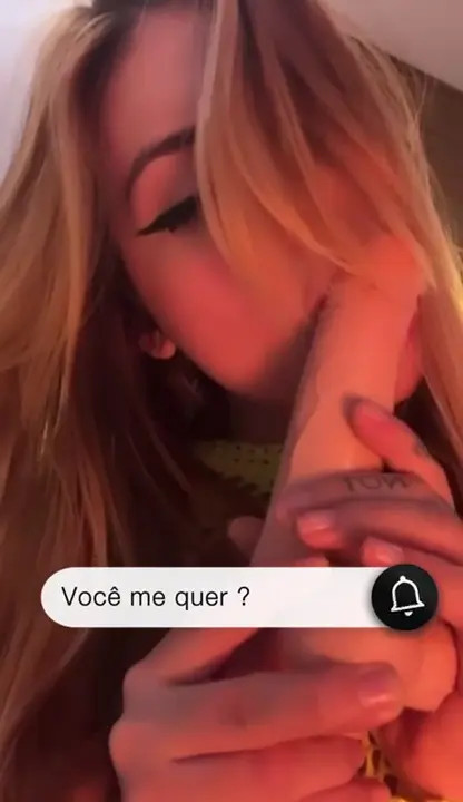 Raposinha Cwb Sucking White Dildo