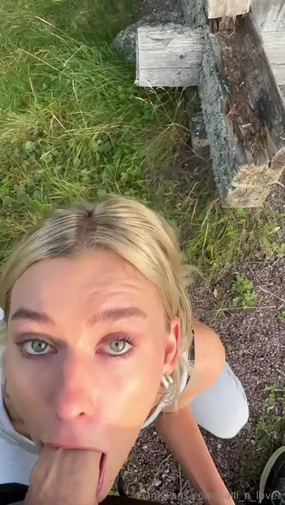 Wildhalli Gets Her Pussy Drilled Outdoors