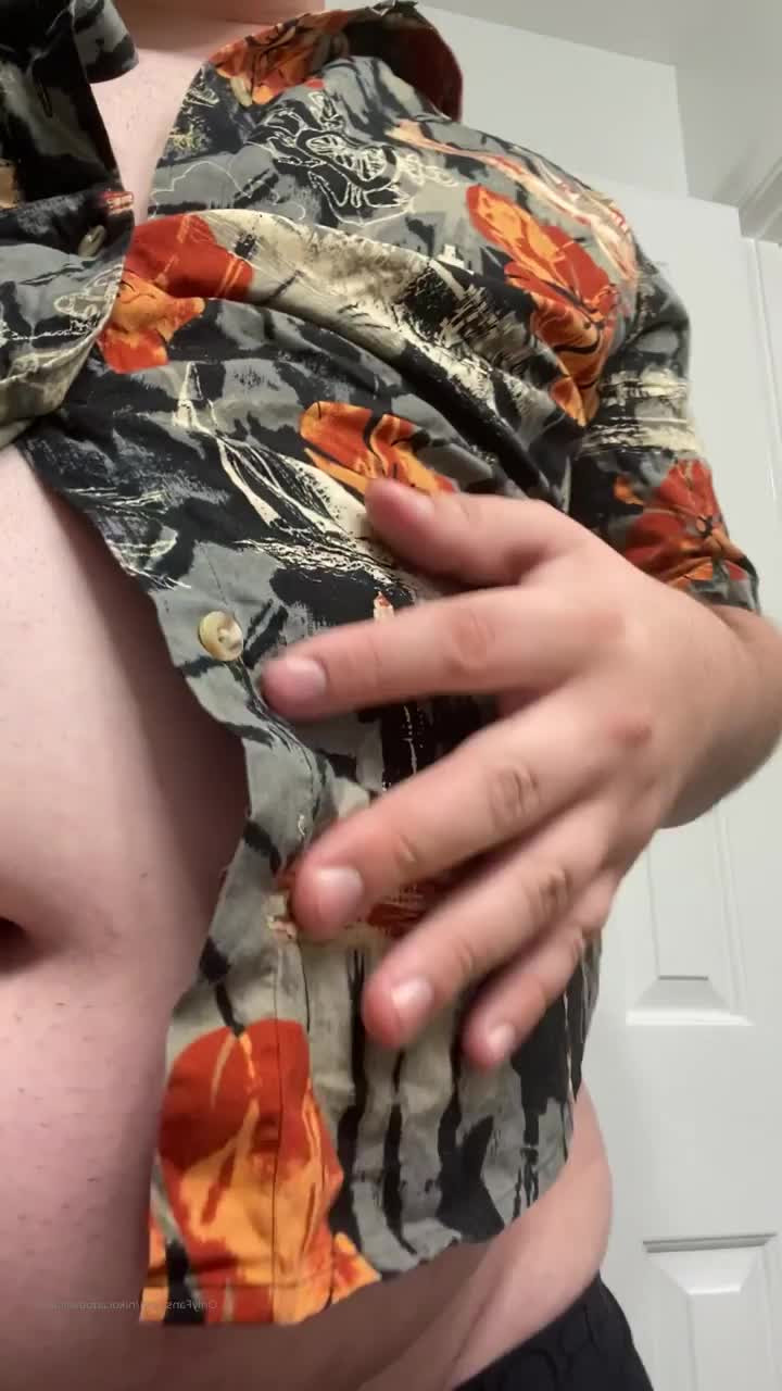 Nikocado Avocado - TOP 0.14% of CREATORS [ nikocadoavocado ] - A glimpse into my bedroom on a lazy catlike afternoon 💋