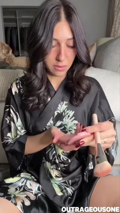 OutrageousOne Masturbates While Giving A JOI