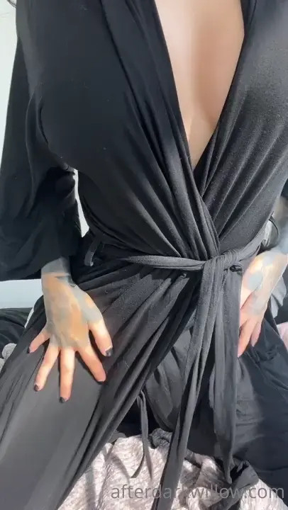 Willow Harper Shows Off Her Big Tits And Sexy Figure