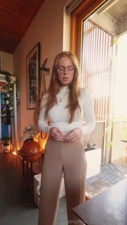 Ivory Fox Takes Cock From Shower To Bed