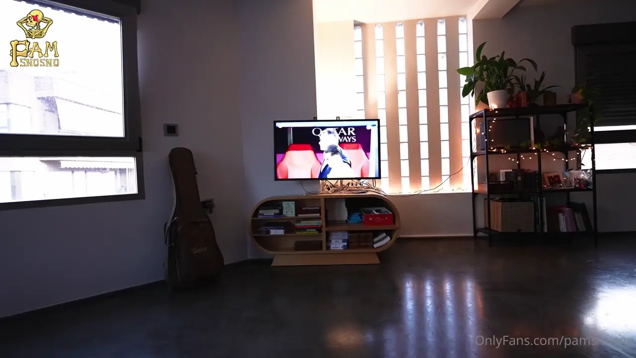Hot Pamsnusnu Sucks And Rides Her Guy While Watching Football