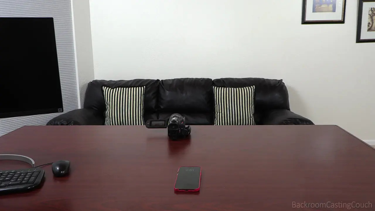 Julia James Gets Her Ass Fucked In A Casting