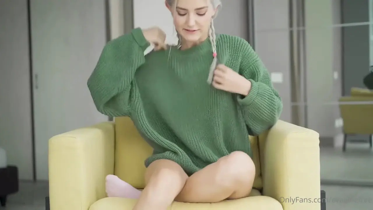 Eva Elfie Straddles A Cock On The Sofa