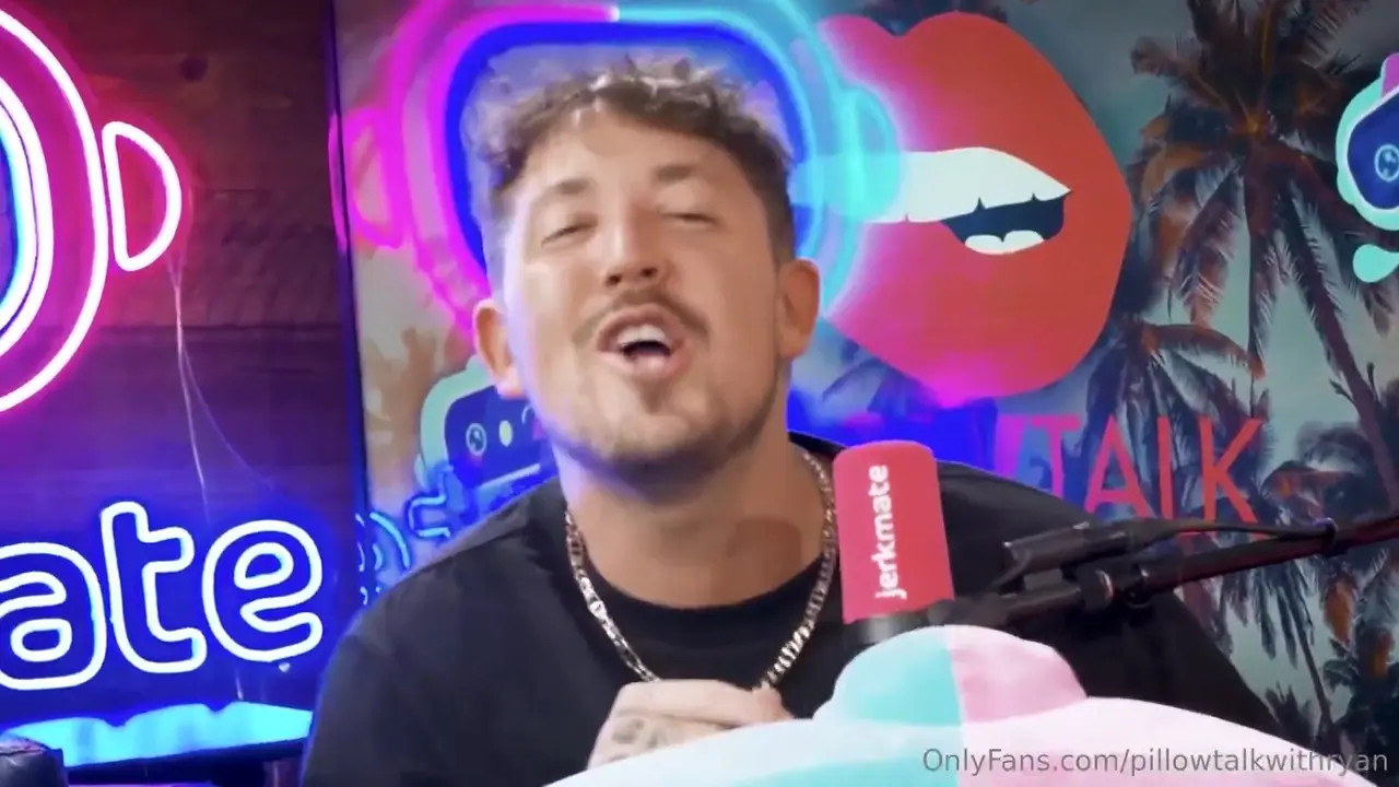 Lillian Phillips Fucks A Midget