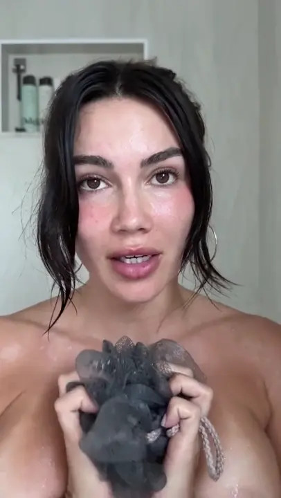 Observinglalaxo's Wet Solo Session In The Shower