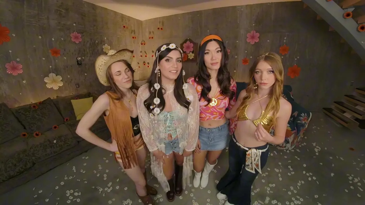 Lucy Mochi's Exclusive Lesbian Makeout Group Session Fresh Leak