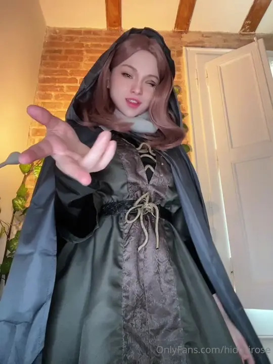 A Naughty Dildo Session Featuring Hidori Rose In Her Medieval Costume