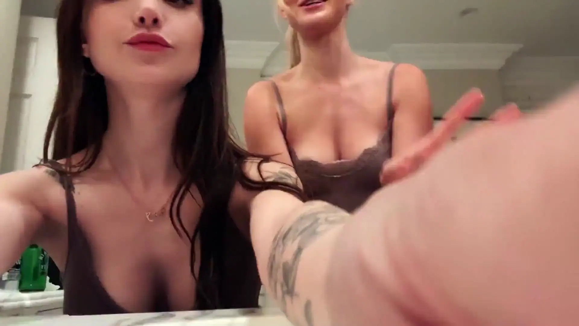 Dainty Wilder Foursome With Littlepolishangel Video Leaked