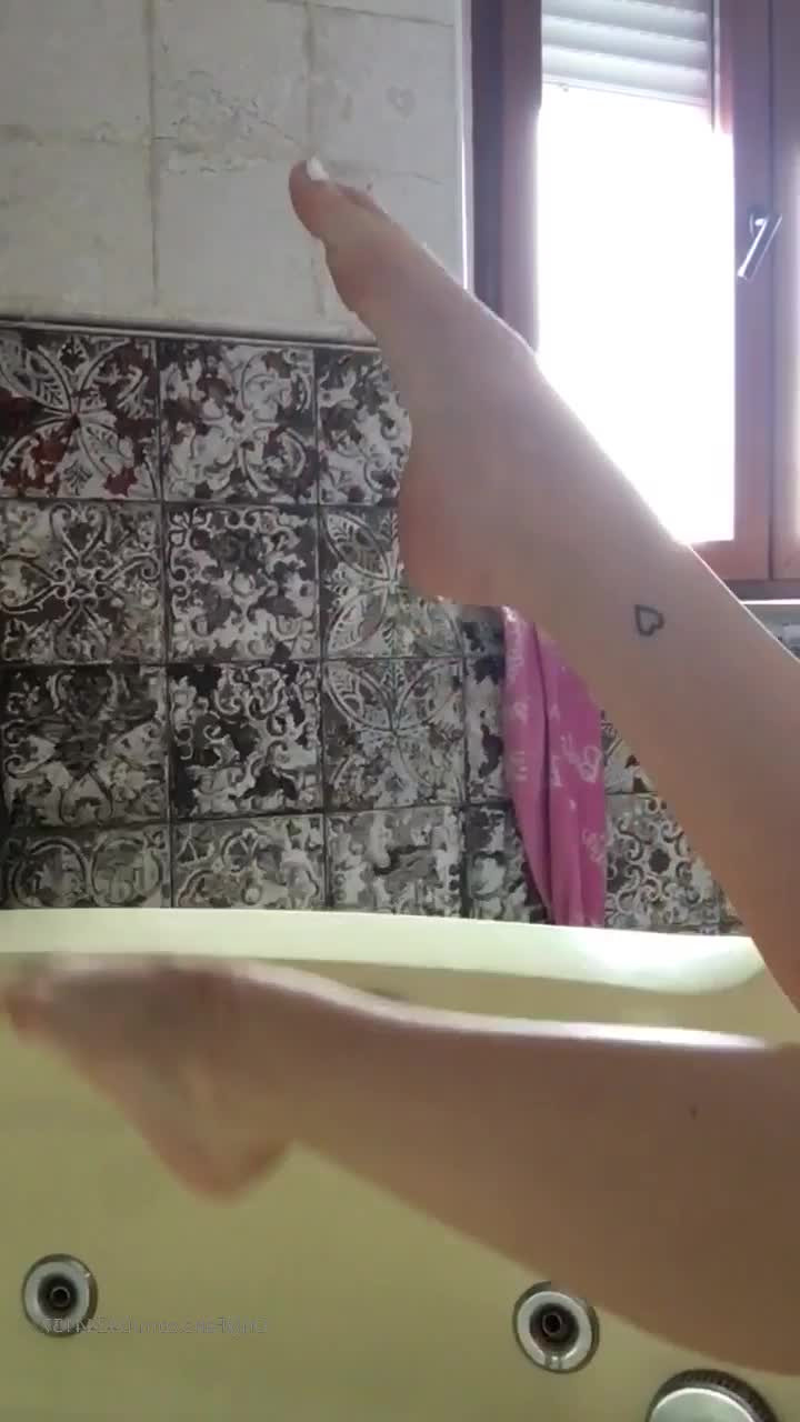 Zander [ zanderwoodz ] - What can you say about my outfit baby😈🥵