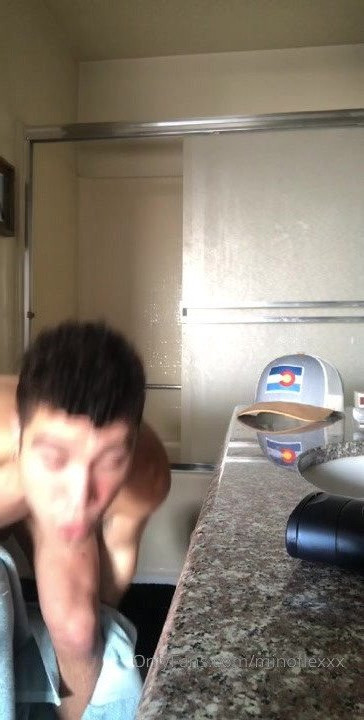 Peter [ peter_br ] - DICK OUT