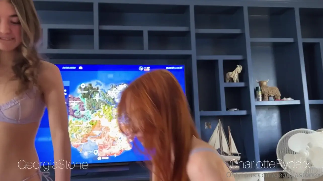 Xxlittlegeexx And Charlotte Ryder Have A Threesome With Her Stepbrother - ePornLeak