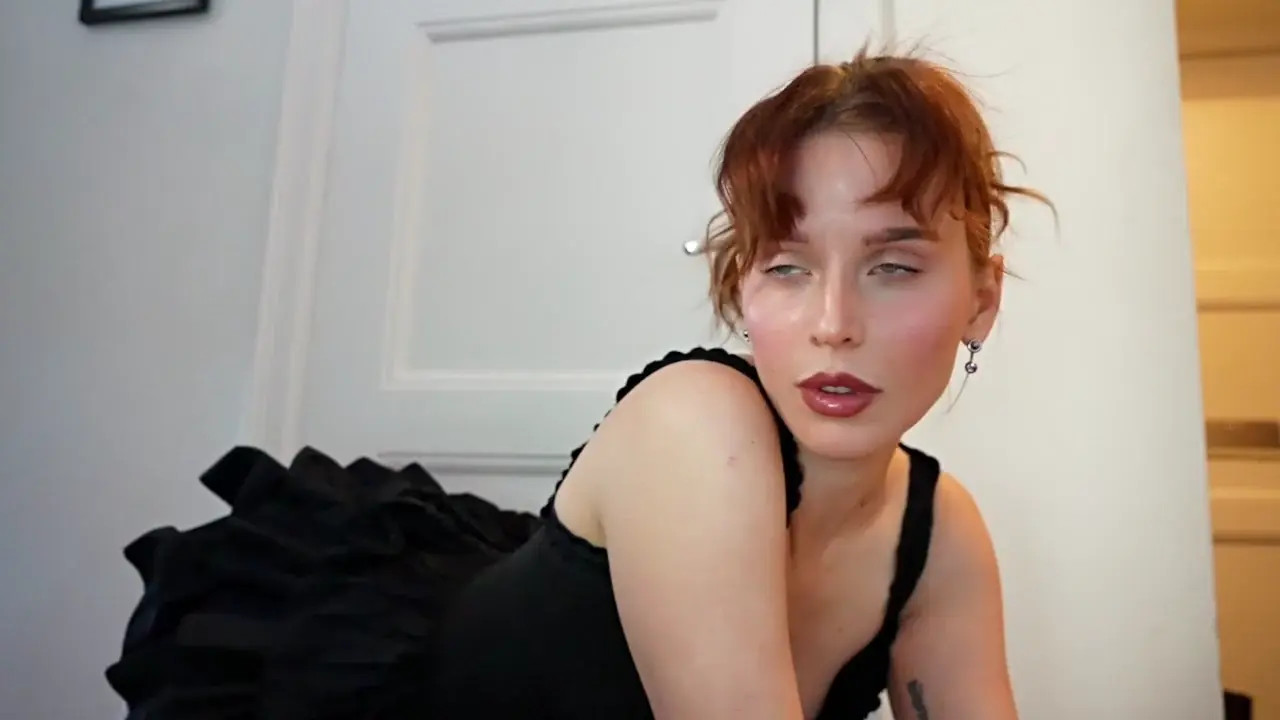 Redhead Ellaa91 Pleasures Herself With A Vibrator On The Floor