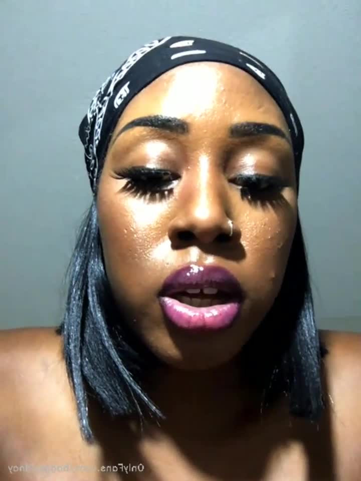 FREE 💦 VID W/ SUB!! [ bunnievip ] - I love how @sophieladder tastes