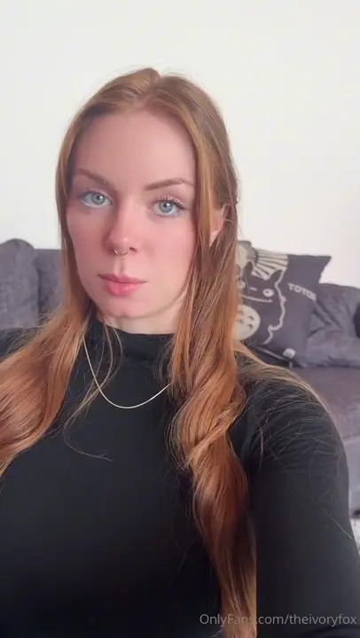 Redhead Ivory Fox Gets Fucked Hard With Her Tights On - ePornLeak