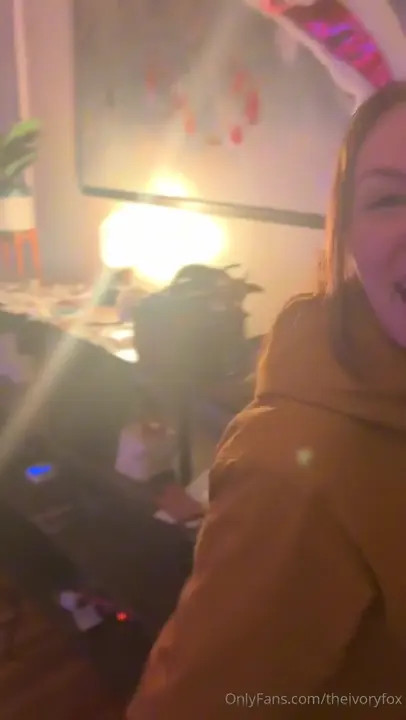 Ivory Fox Gives A Blowjob And Gets A Creampie After Removing The Condom