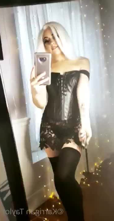 Bootynbodyqueen - how many oiled up tits can you count? 🍒💕   featuring