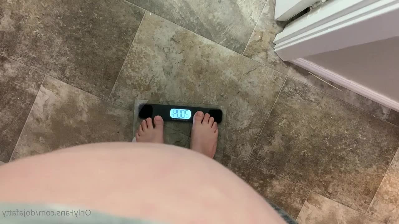 Valentina Bianco BubbleButtQueen👑 [ valebiancoxx ] - See the rest of my bath time 😉 5$