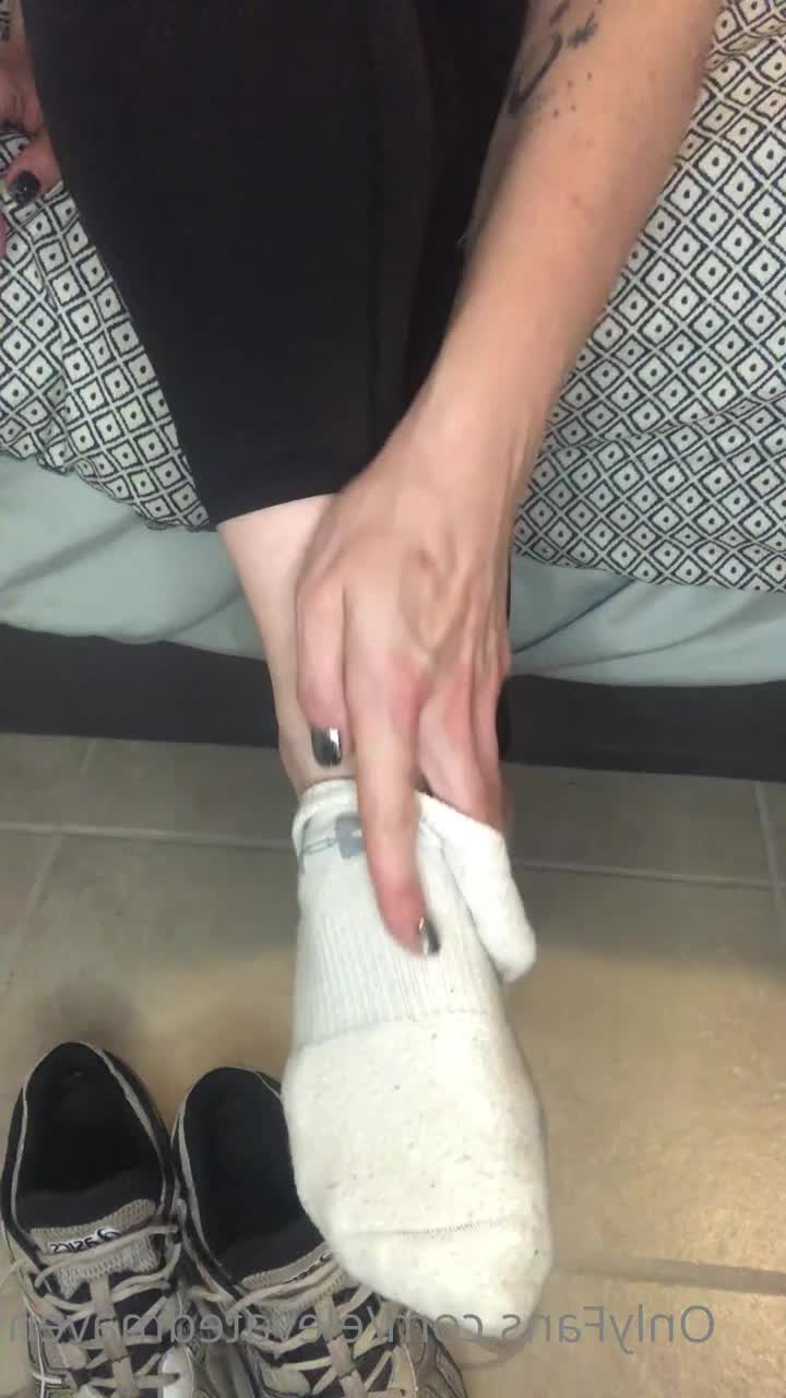 Tickle Queen [ kellilynnsage ] - Do I look as delicious as feel