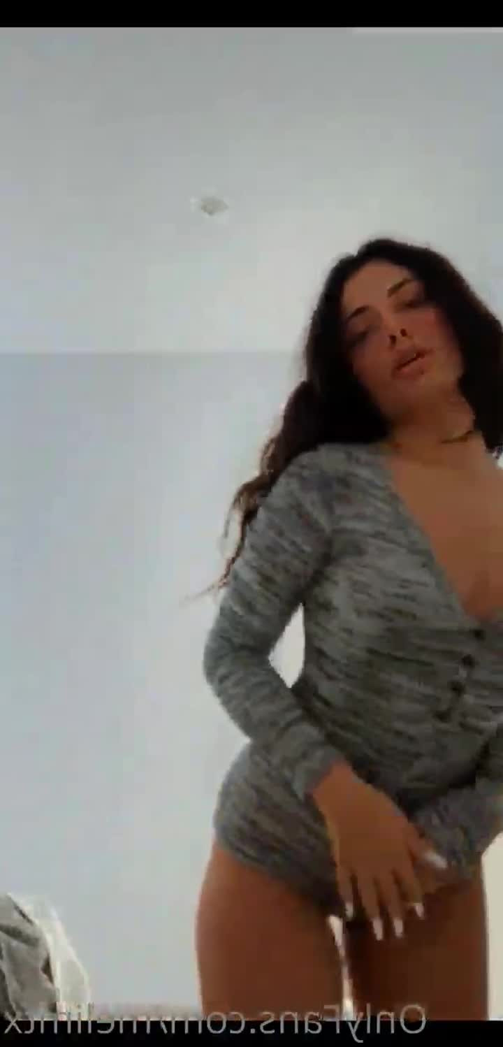 Melissa [ melimtx ] - I think you like begging for my attention being challenged to prove