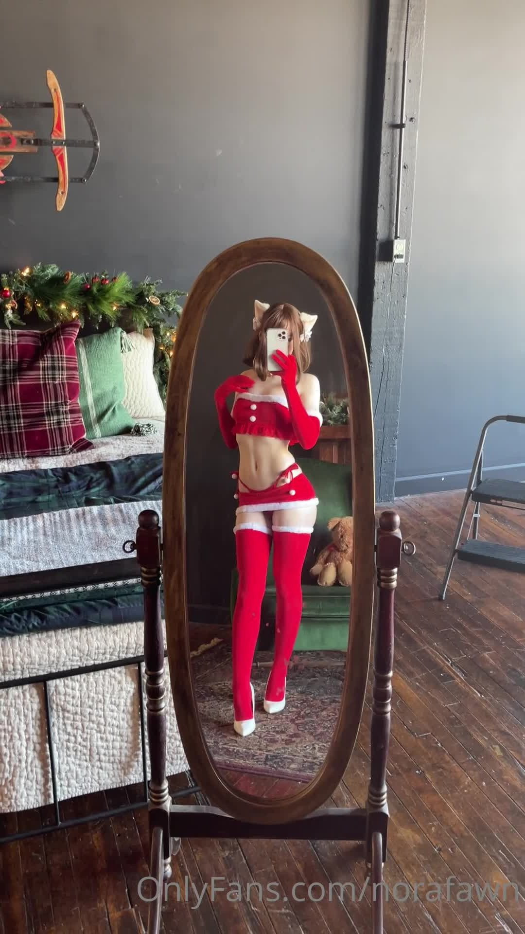 Nora Fawn [ norafawn ] - Hi ;)