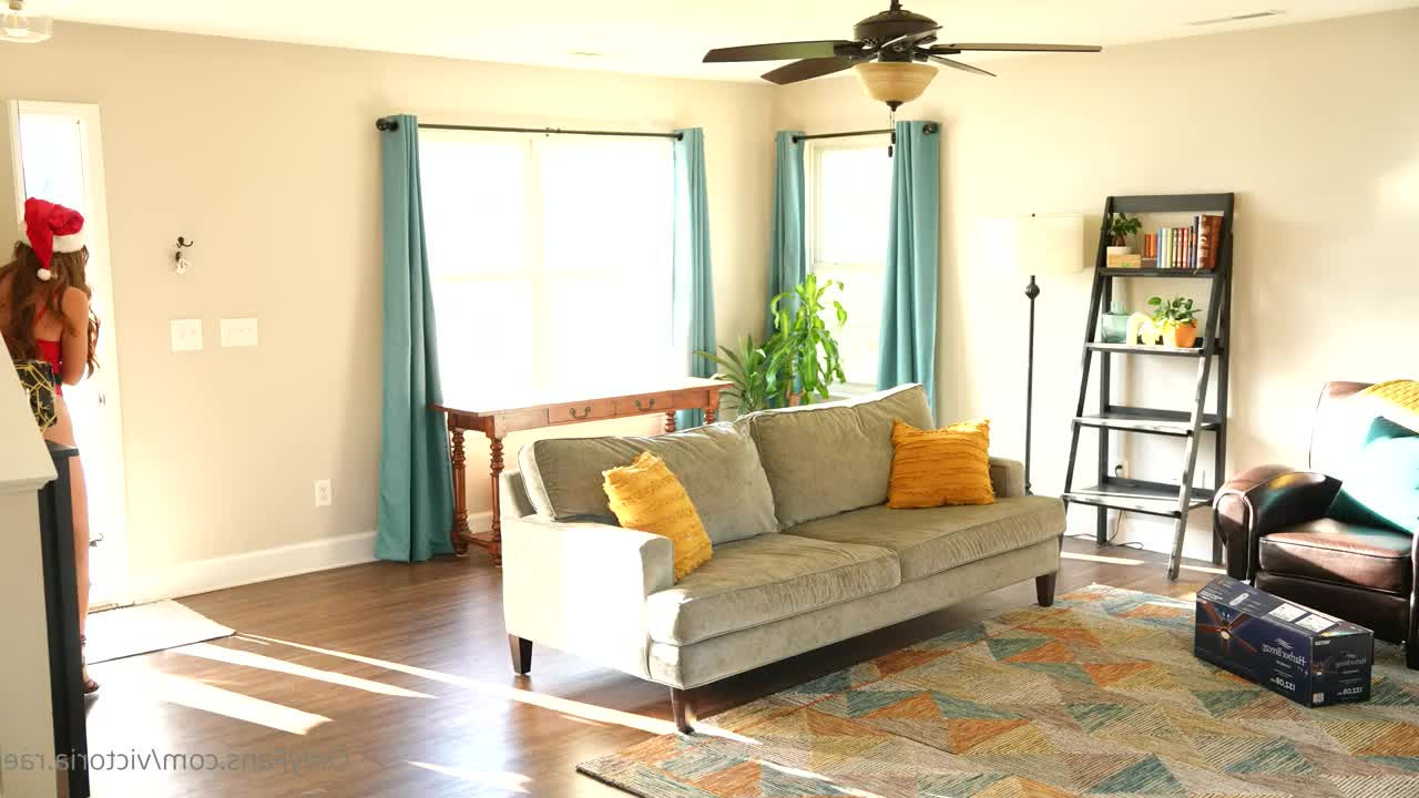 Victoria Rae [ victoria.rae ] - Hehehehe play with my ass - ePornLeak