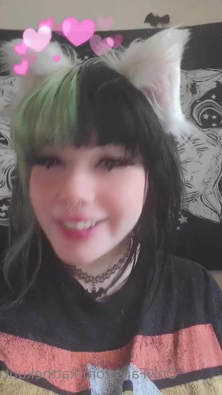 Kat [ katthekunt ] - meow