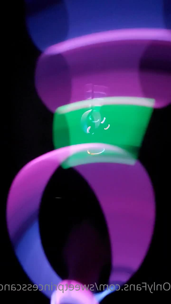 Candy 🍭 [ sweetprincesscandy ] - Don't you hate when it's too cold without a blanket but too hot with