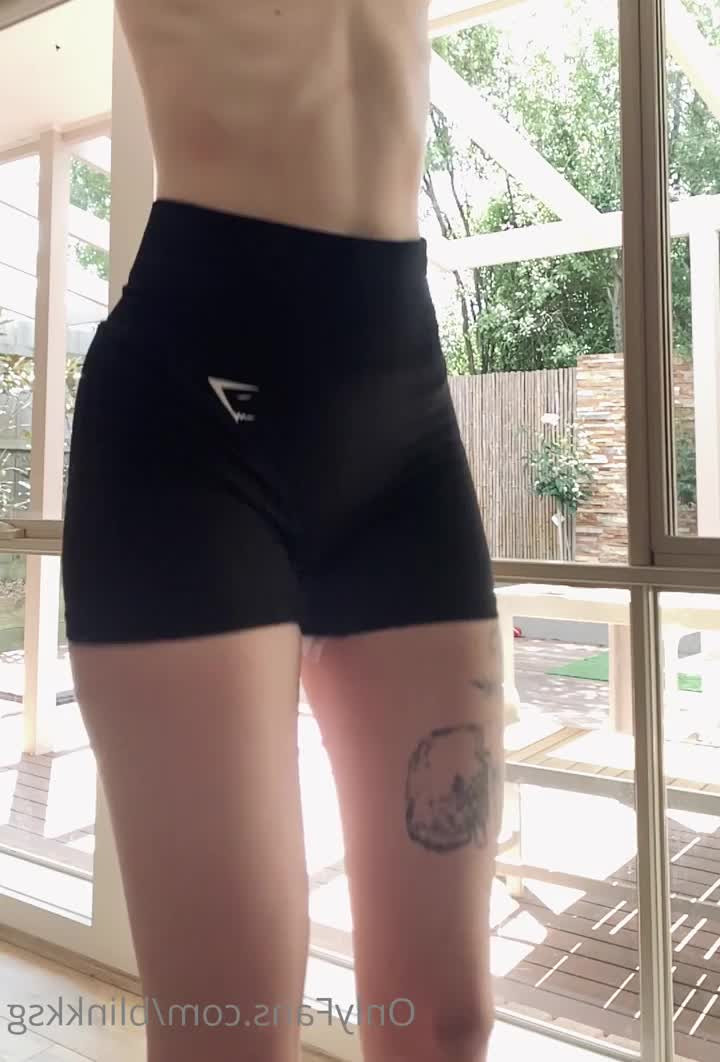 blink [ blinkksg ] - Can i make you a foot fetish custom? - ePornLeak