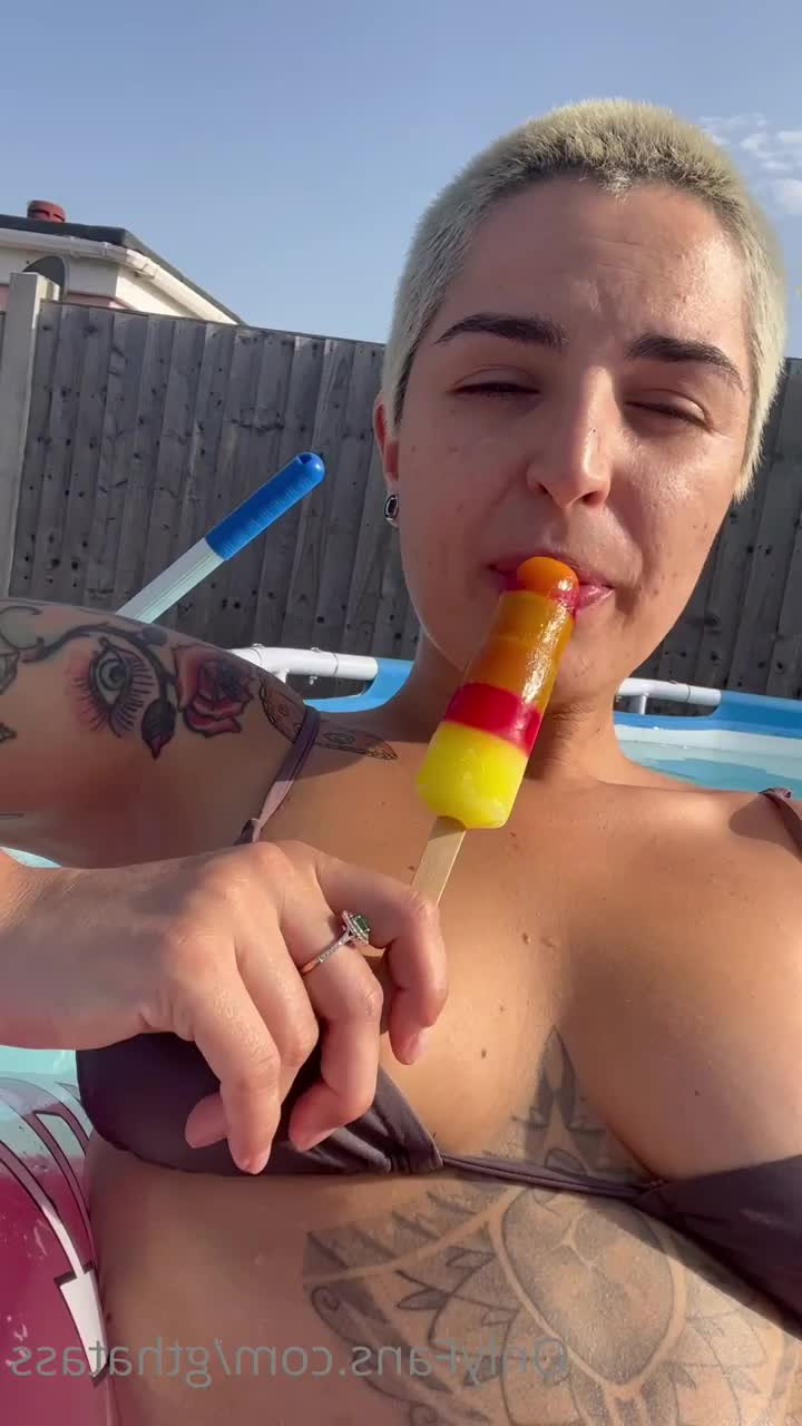 Georgie 🍑 explict on feed! [ gthatass ] - My NEW REFEREE JOI is finally off my wall and ready to be sent to - ePornLeak