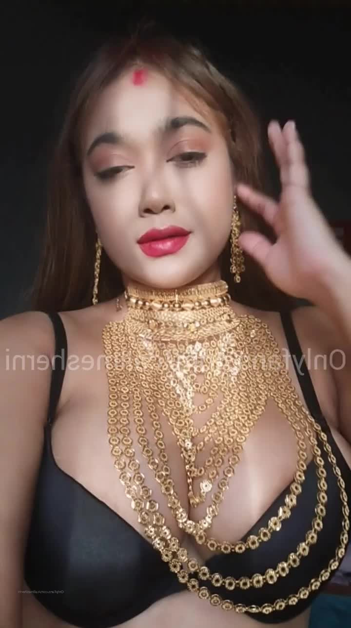 Callmesherni ✪ [ callmesherni ] - Can you think of anything else I could put in my pretty mouth other