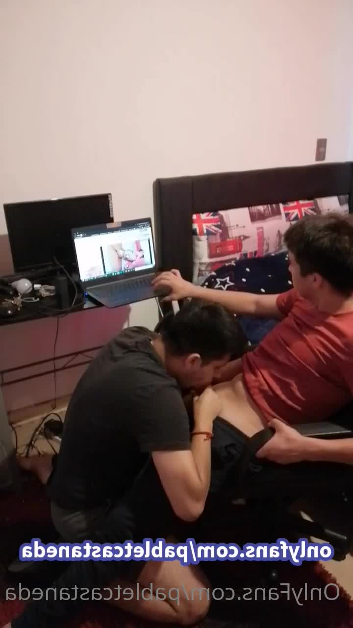 Pablet Castañeda [ pabletcastaneda ] - Just a little stretching