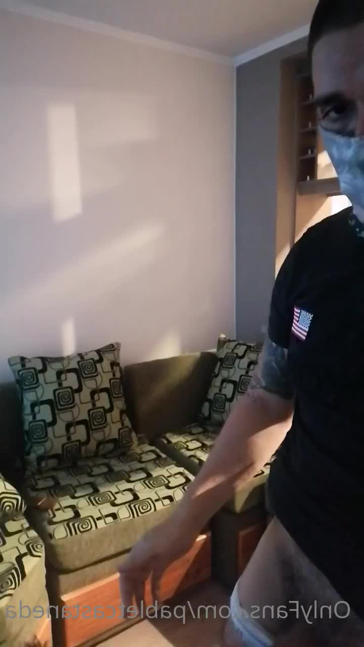 Pablet Castañeda [ pabletcastaneda ] - Ghetto Booty for a Big Dick 🍑💦