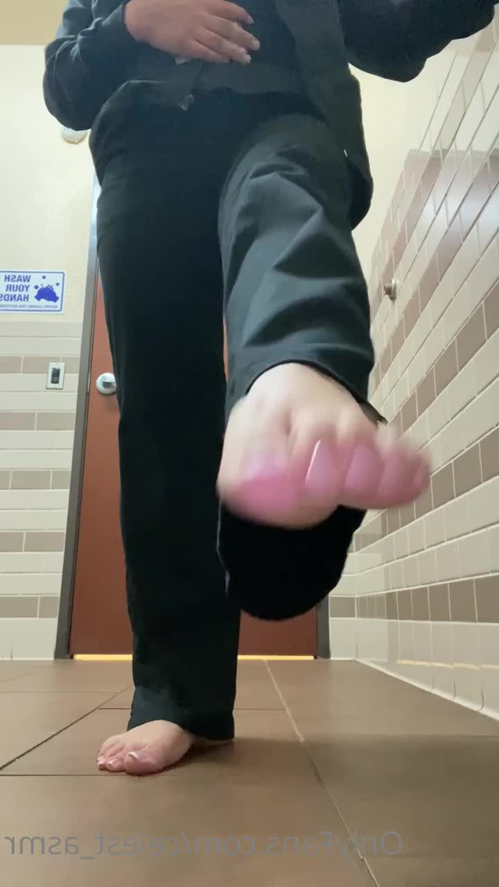 Celest ASMR [ celest_asmr ] - THE FIRST 10 FANS TO OPEN THIS AND TXT ME "LICK ME" GET A SUPER SET - ePornLeak