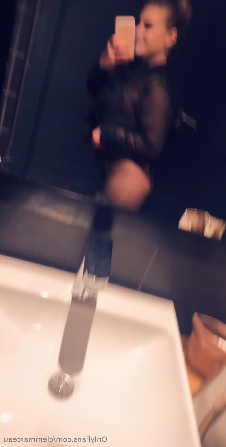 Clementine Marceau [ clemmarceau ] - What happened in France stays in France 🤭🌸💧I decided to - ePornLeak