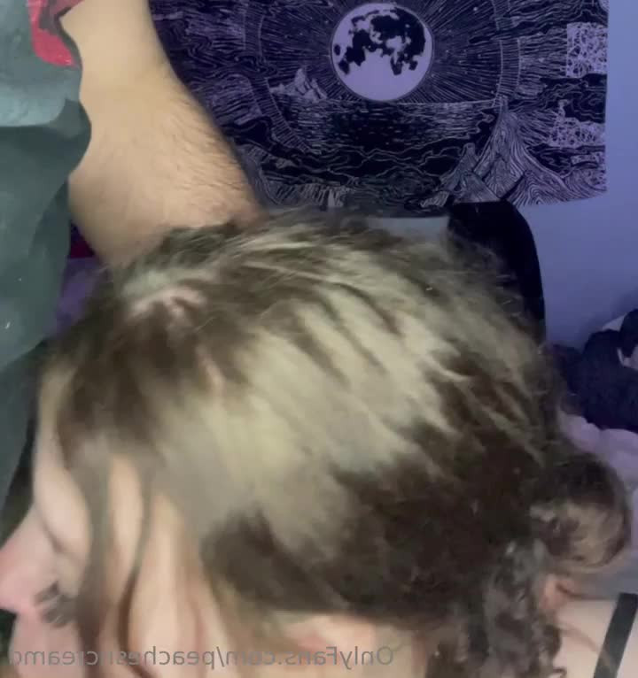 Peaches [ peacchyqueenn ] - 1st post - ePornLeak