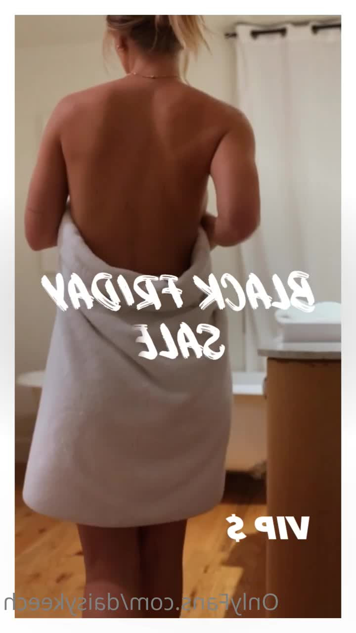 Daisy🌼 [ daisykeech ] - I like to humiliate them with my tongue before I send them down to my - ePornLeak