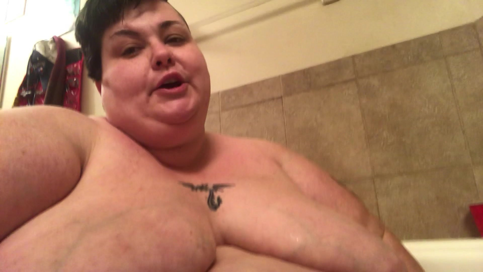 🌘Reenaye Fox🌗Oct31BDay🌒 [ reenayestarr ] - People keep asking to buy my panties   should I start selling them - ePornLeak