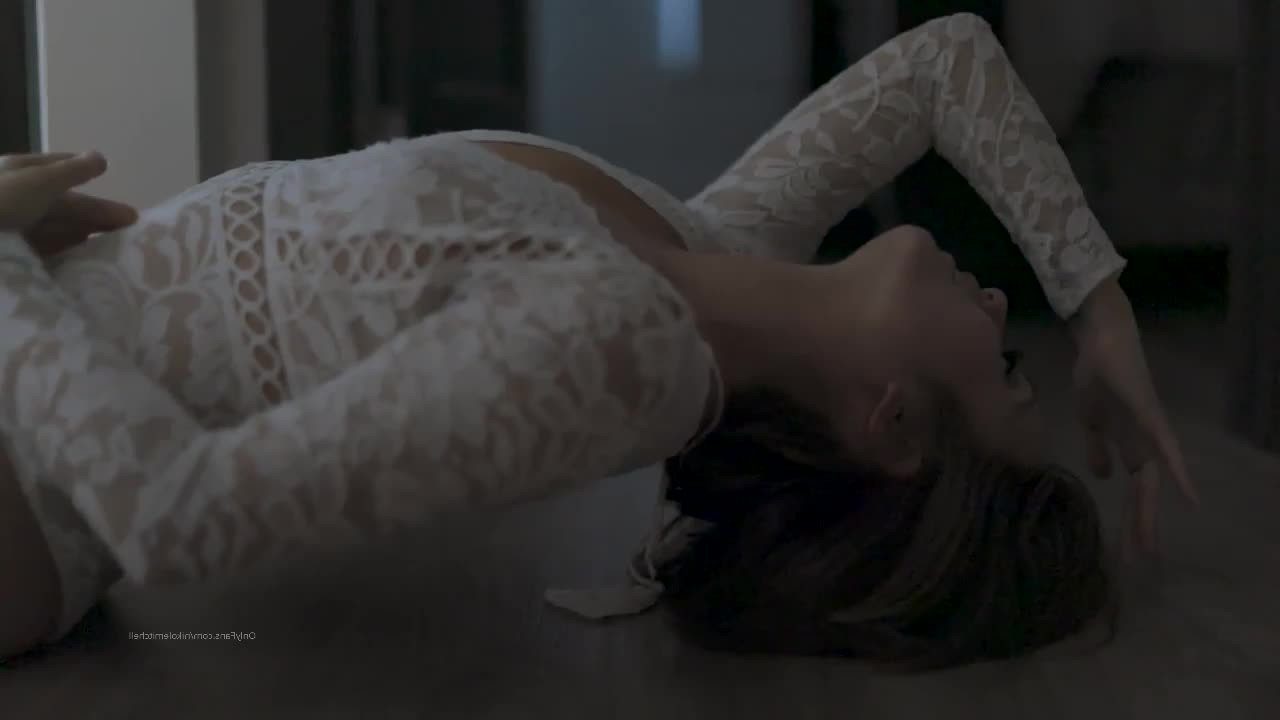 Nikole Mitchell [ 2175 ] - we can play that I touch myself sitting on my couch and you slowly